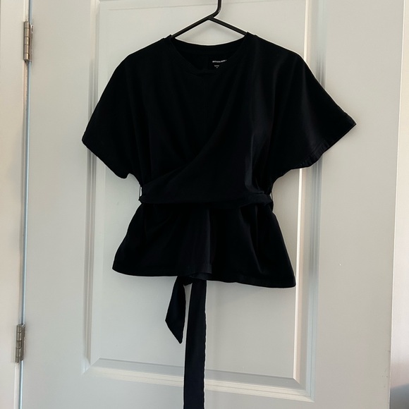 BANANA REPUBLIC • Black Rap Short Sleeve T-Shirt • Small (Petite) • - Picture 6 of 6